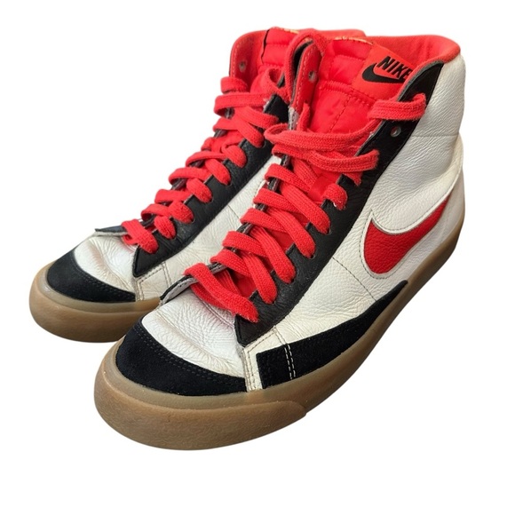 Nike SB Blazer Mid Sneakers Red‎ Black White Gum Sole Men’s Size 9 - Picture 3 of 6